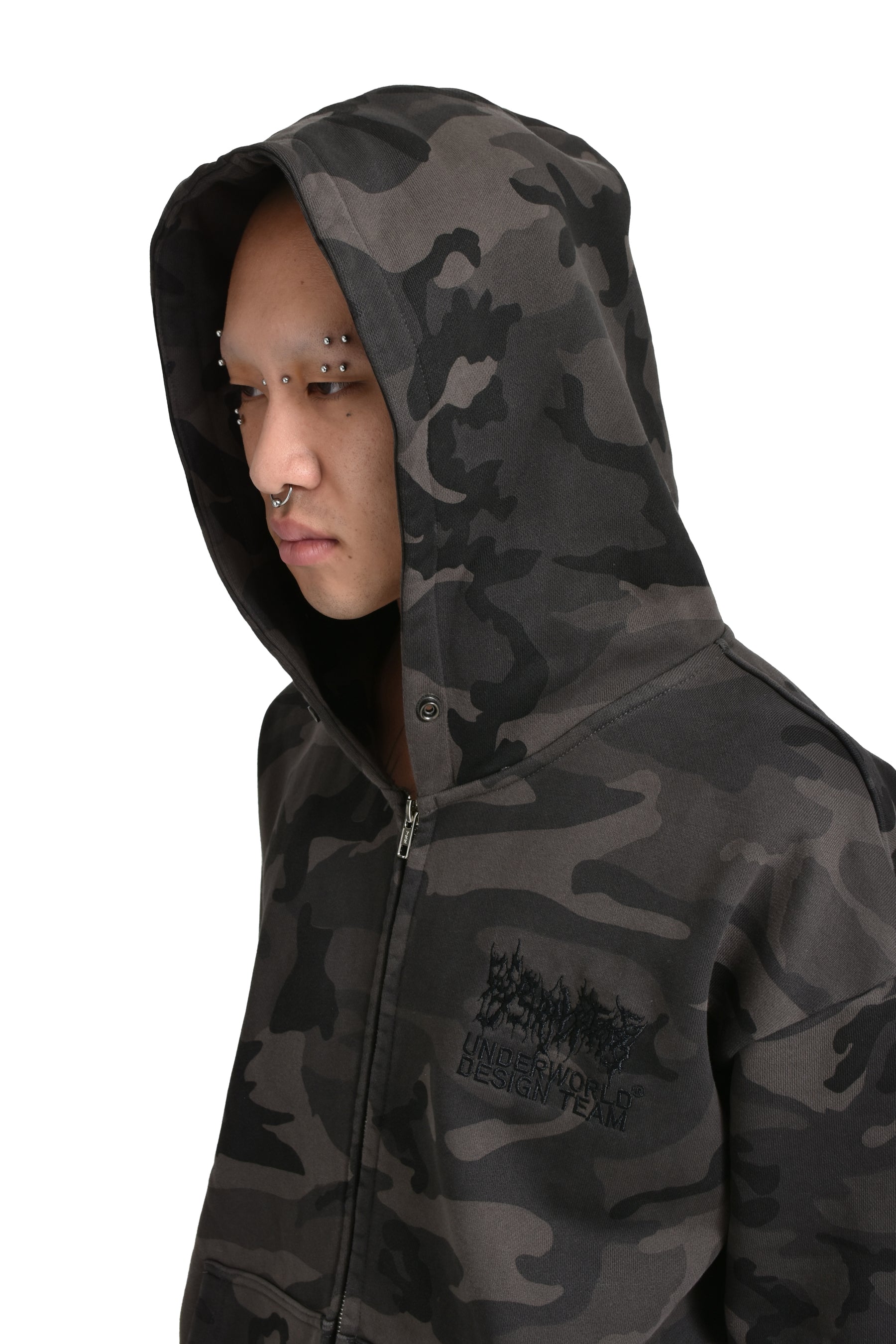 WOODLAND CAMO ZIP HOODIE / CAMO