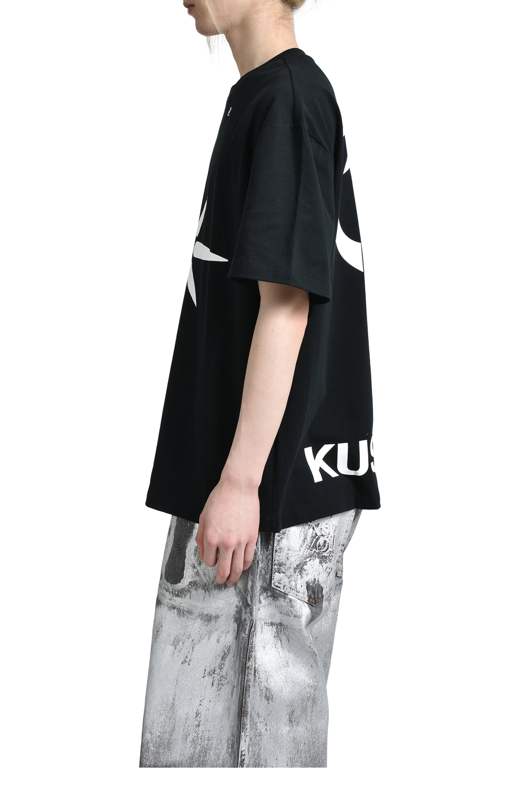 KUSIKOHC OVERSIZE T-SHIRT / BLK