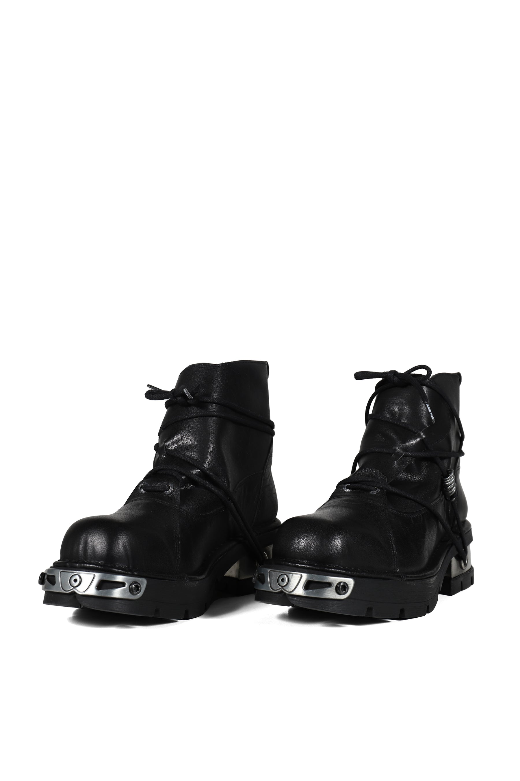 RING PIERCING BOOT / BLK