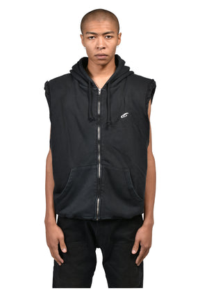 SLEEVELESS PADDED HOODIE / BLK
