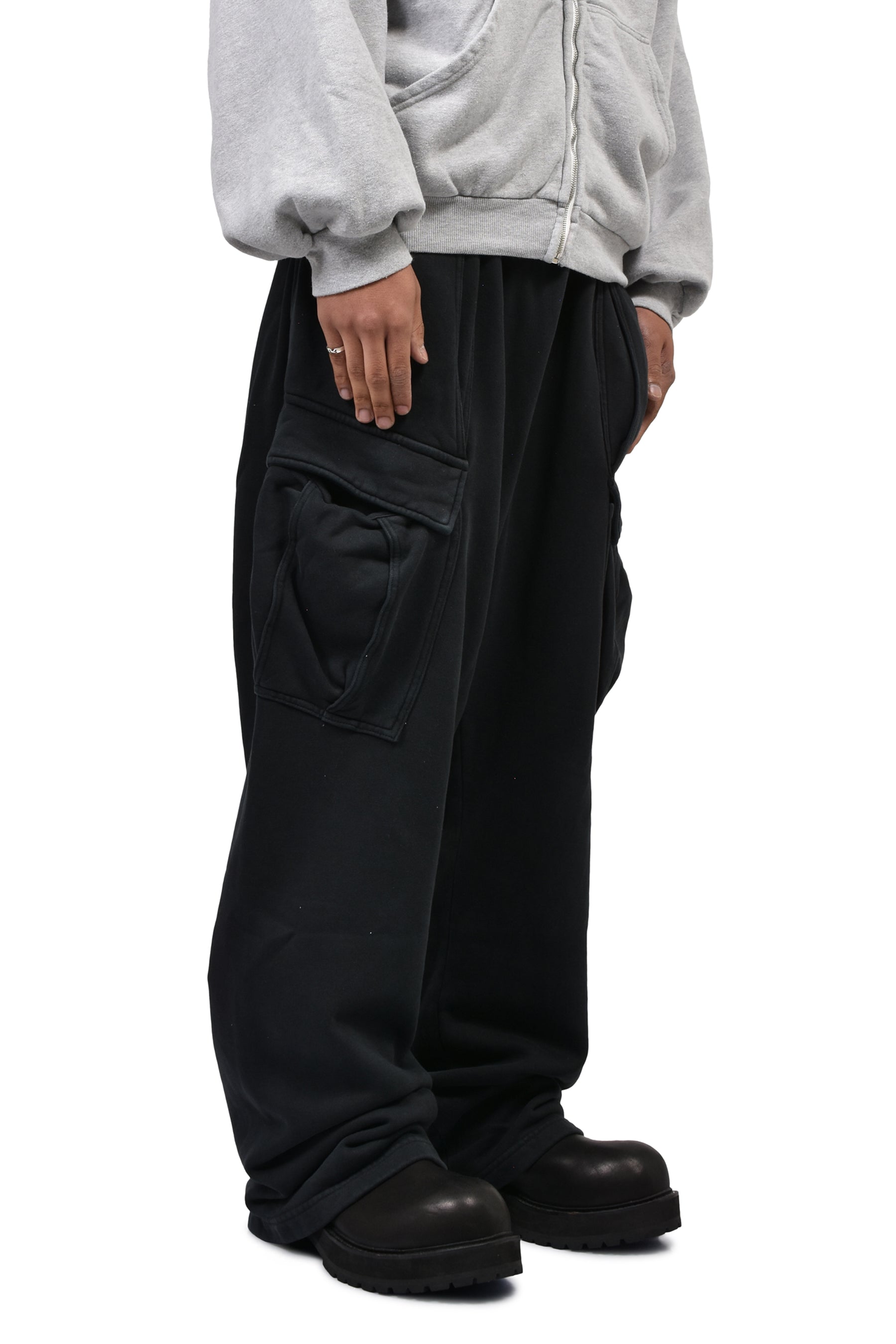 CARGO SWEATS V2 / BLK