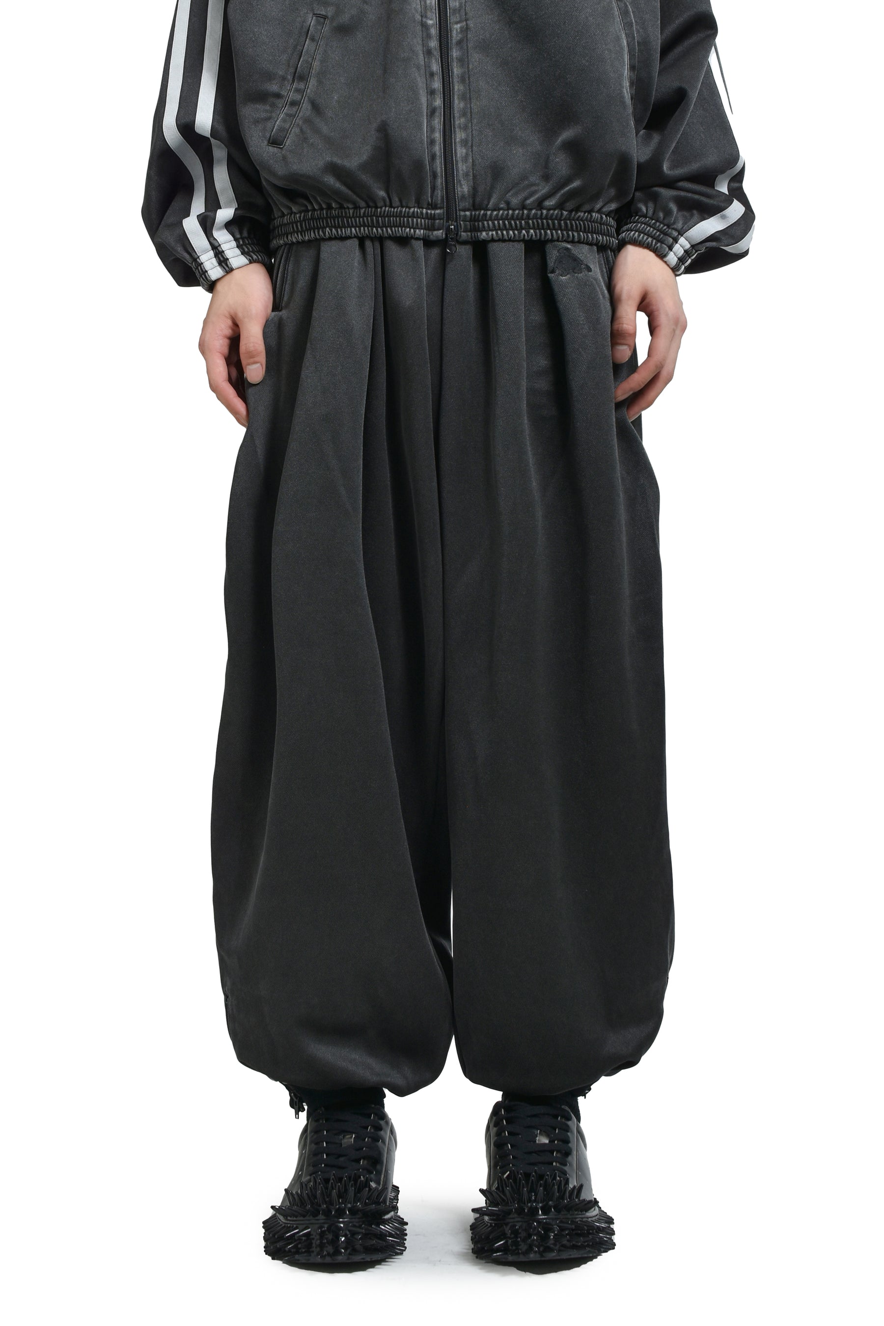 FADED BLACK TRACK PANTS / GRY