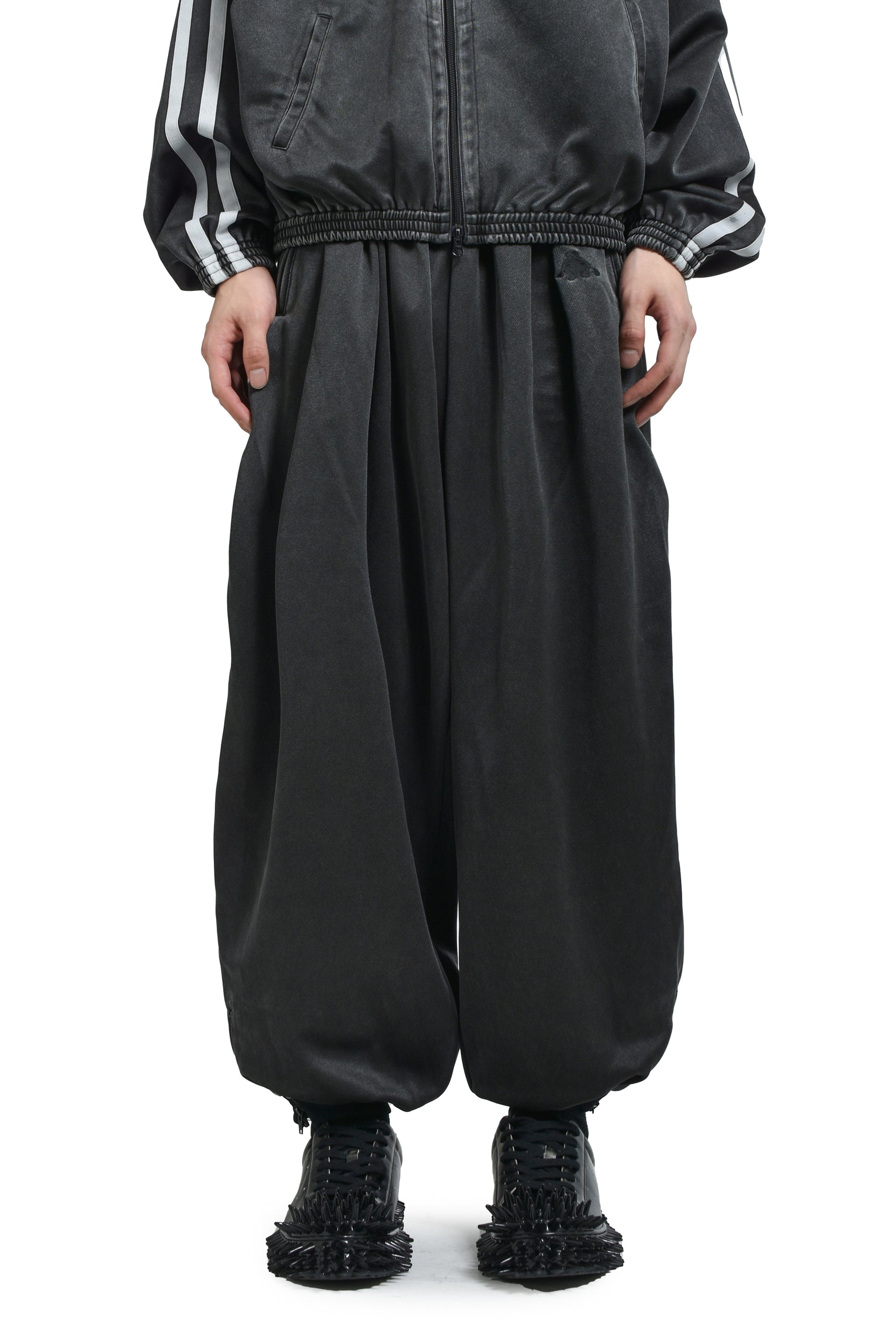 FADED BLACK TRACK PANTS / GRY