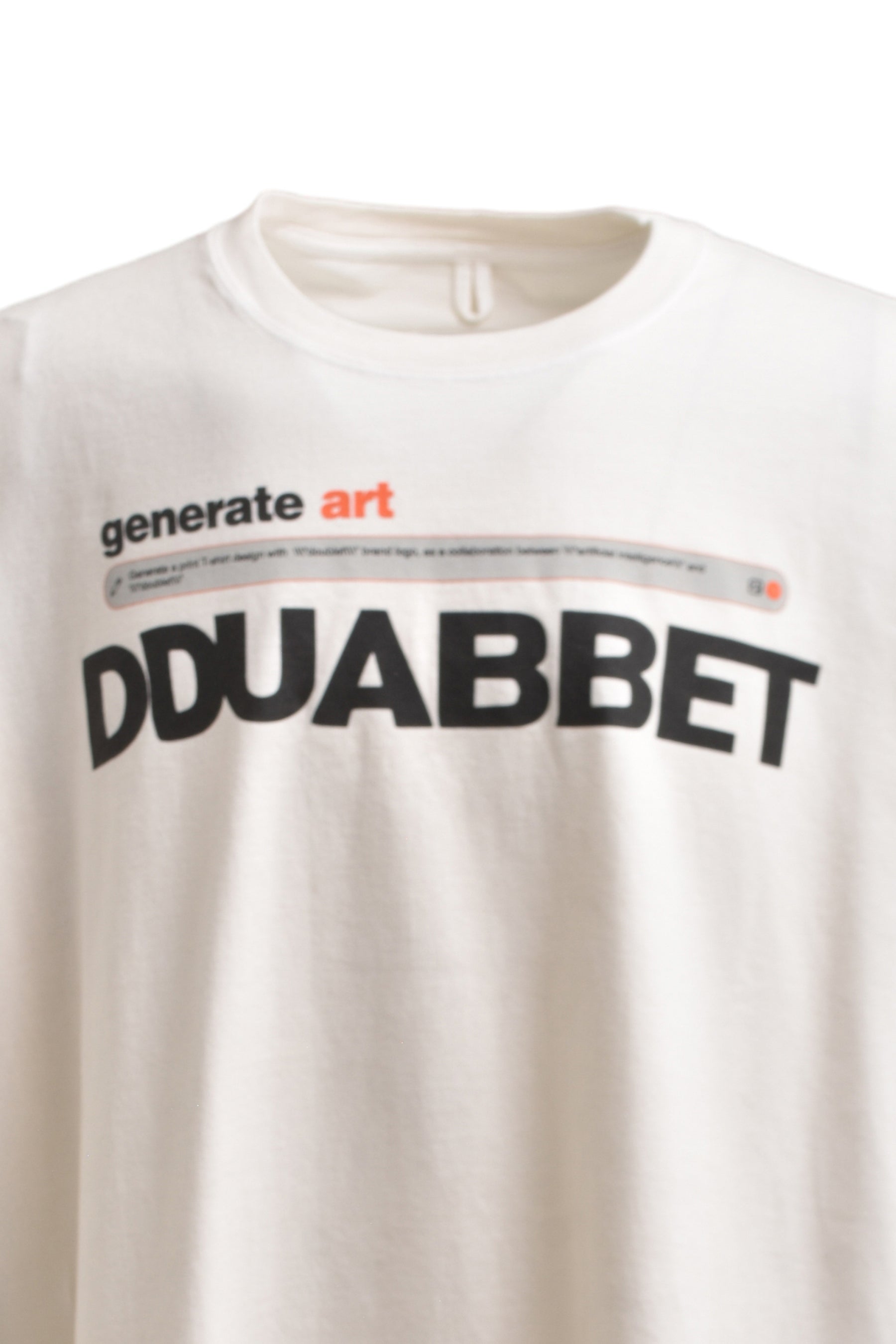 AI-GENERATED "DOUBLET" LOGO T-SHIRT / WHT