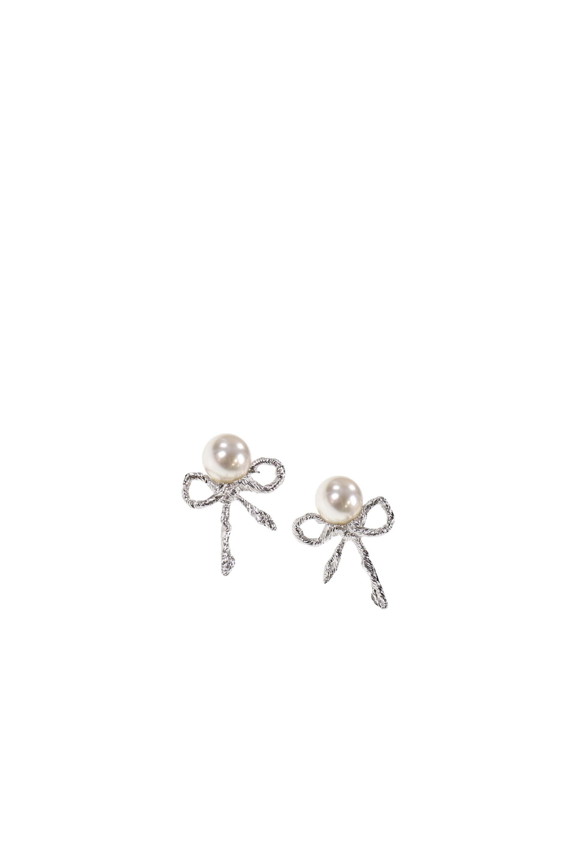 TWISTED ROPE BOW PEARL EARRING(PAIR) / SIL