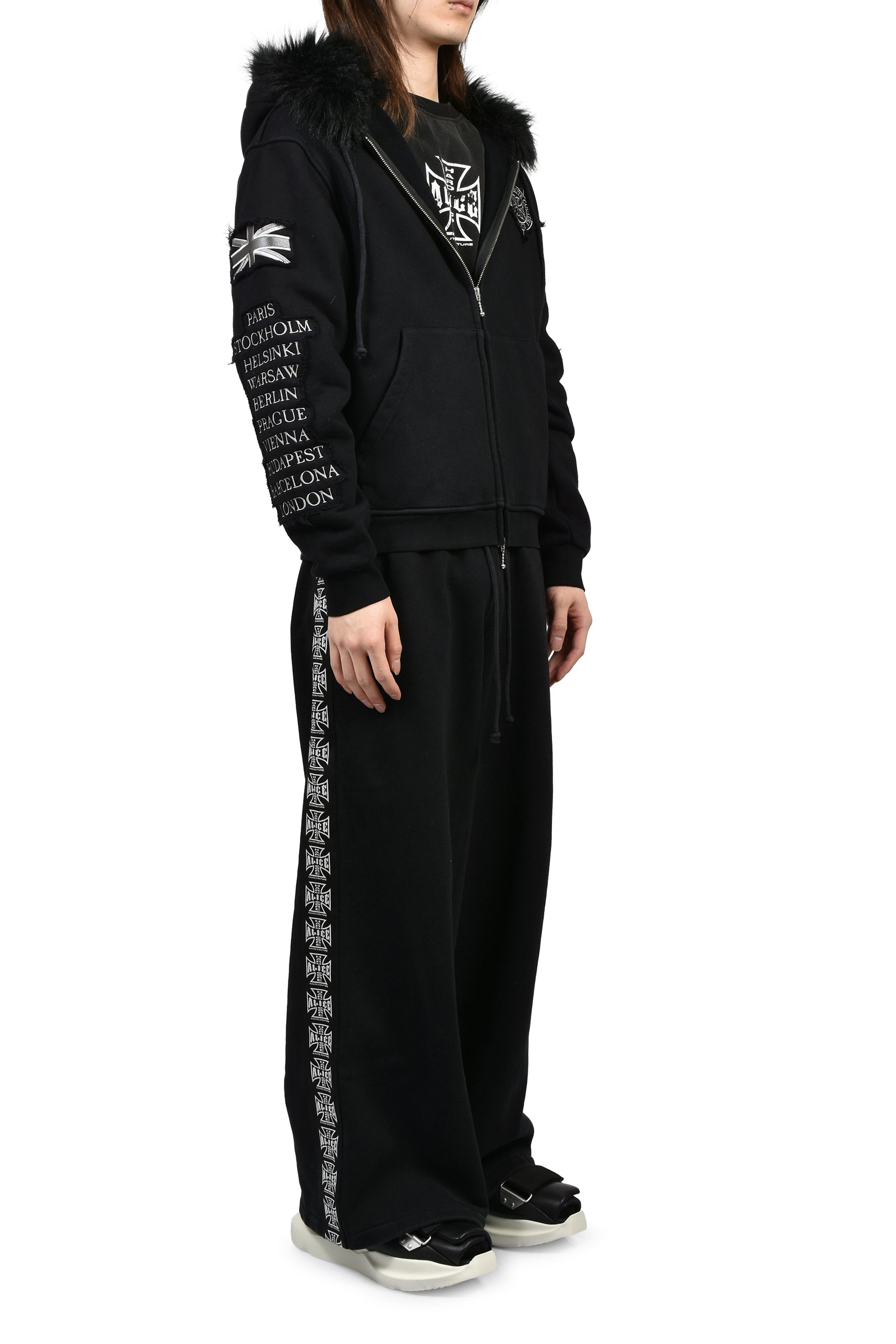 EUROTRIP PATCHED ZIP HOODIE / BLK