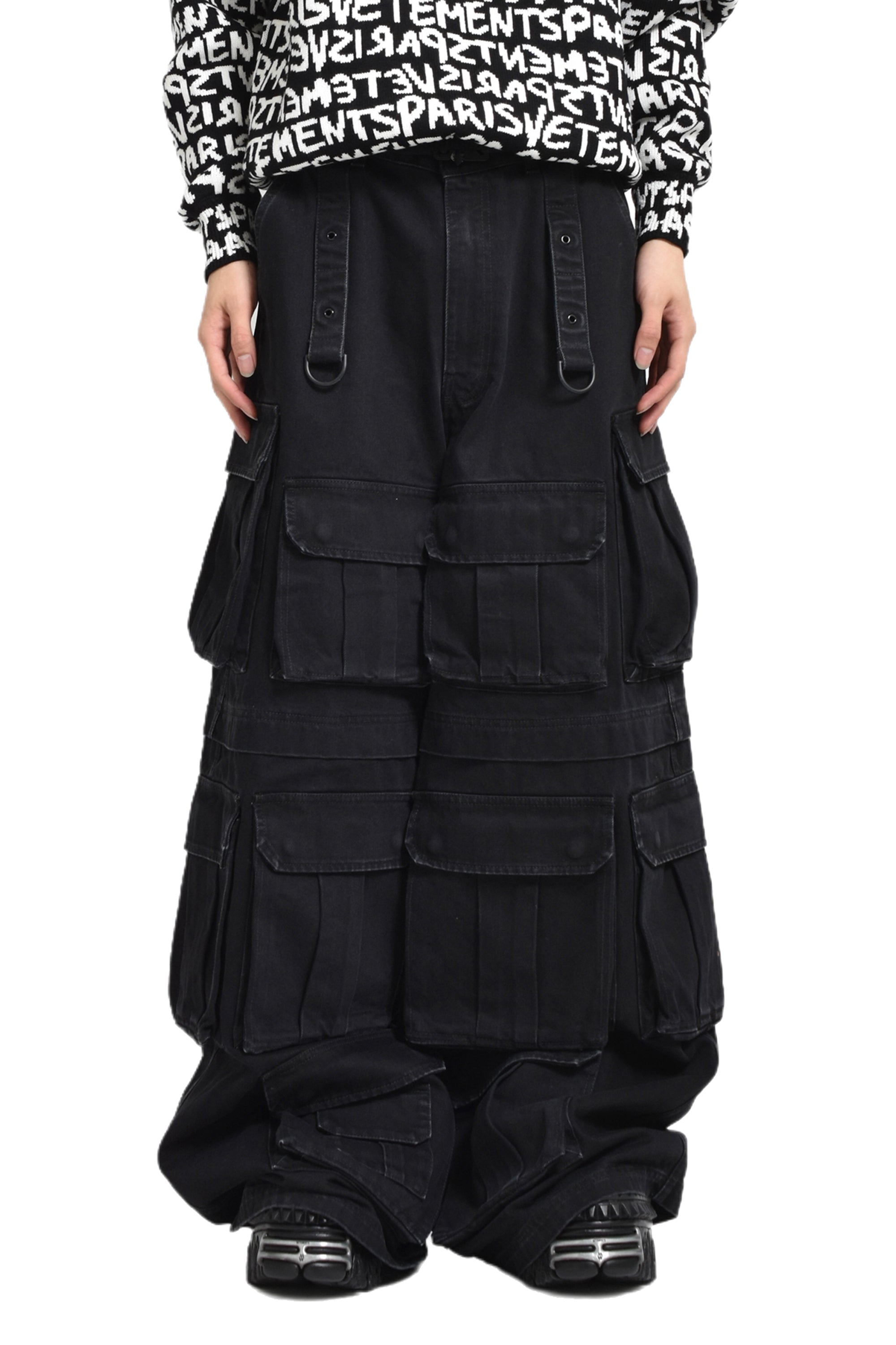 VETEMENTS ヴェトモン FW24 MULTIPOCKET CARGO JEANS / BLK - NUBIAN