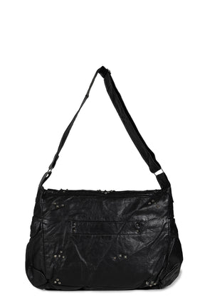 STUDDED PU MESSENGER BAG / BLK