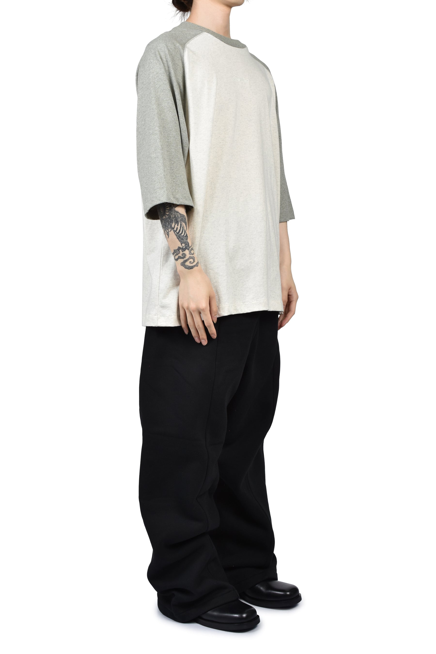 SIGNATURE BASEBALL TEE / OATMEAL/CONCRETE HEATHER