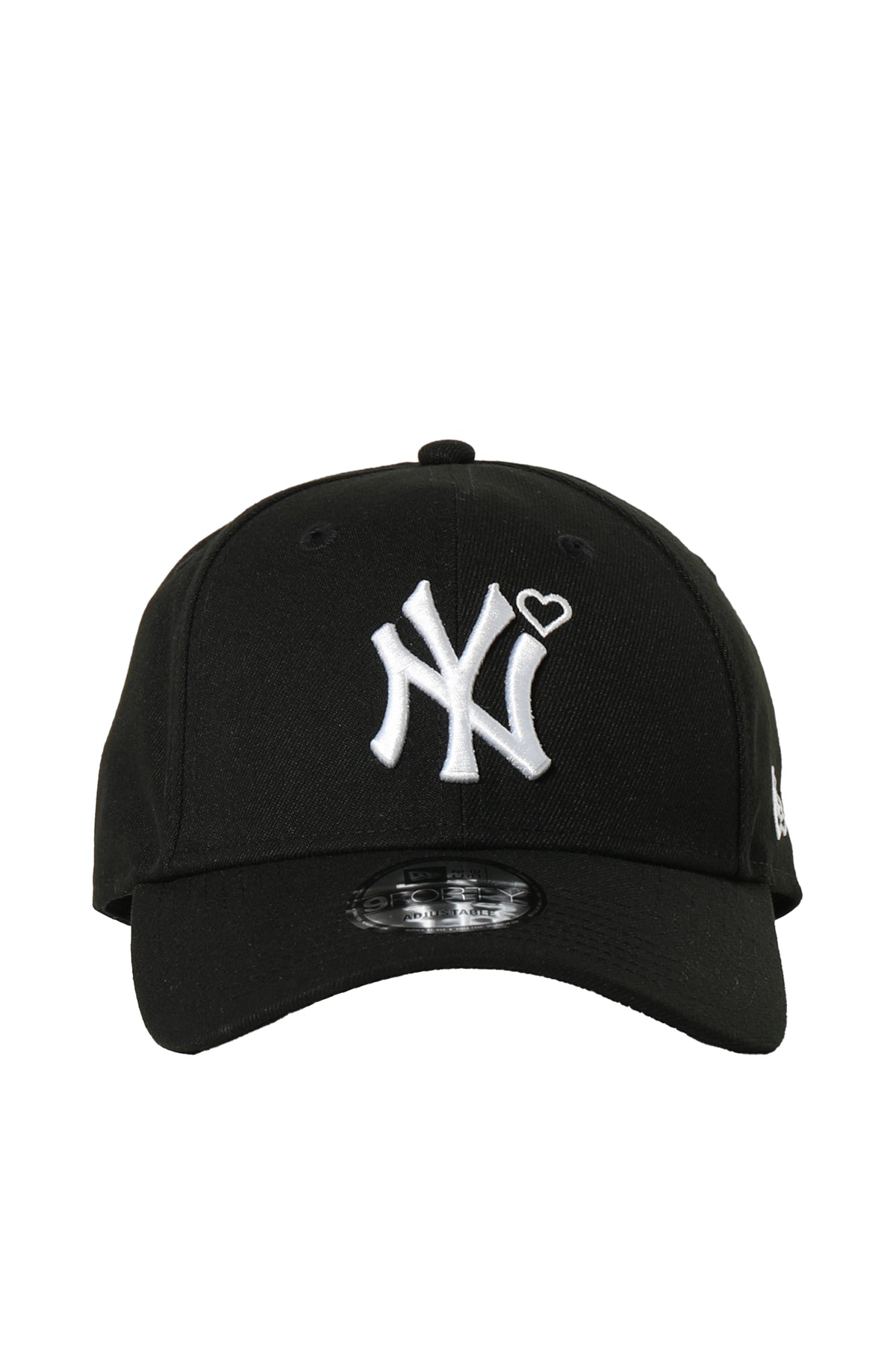 9 FORTY YANKEES HEART EMBROIDERY CAP / BLK/WHT