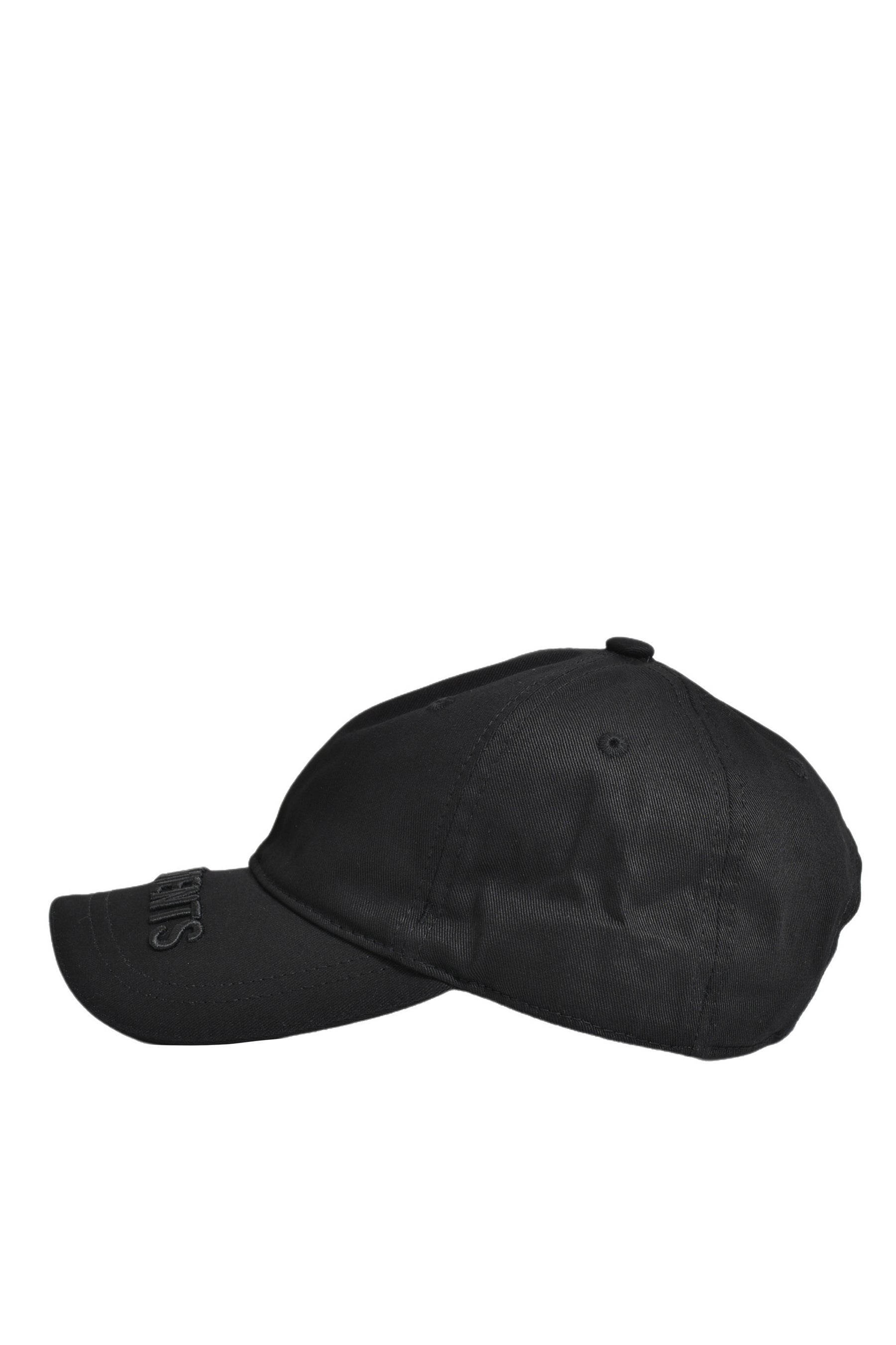 BLACKOUT LOGO CAP / BLK