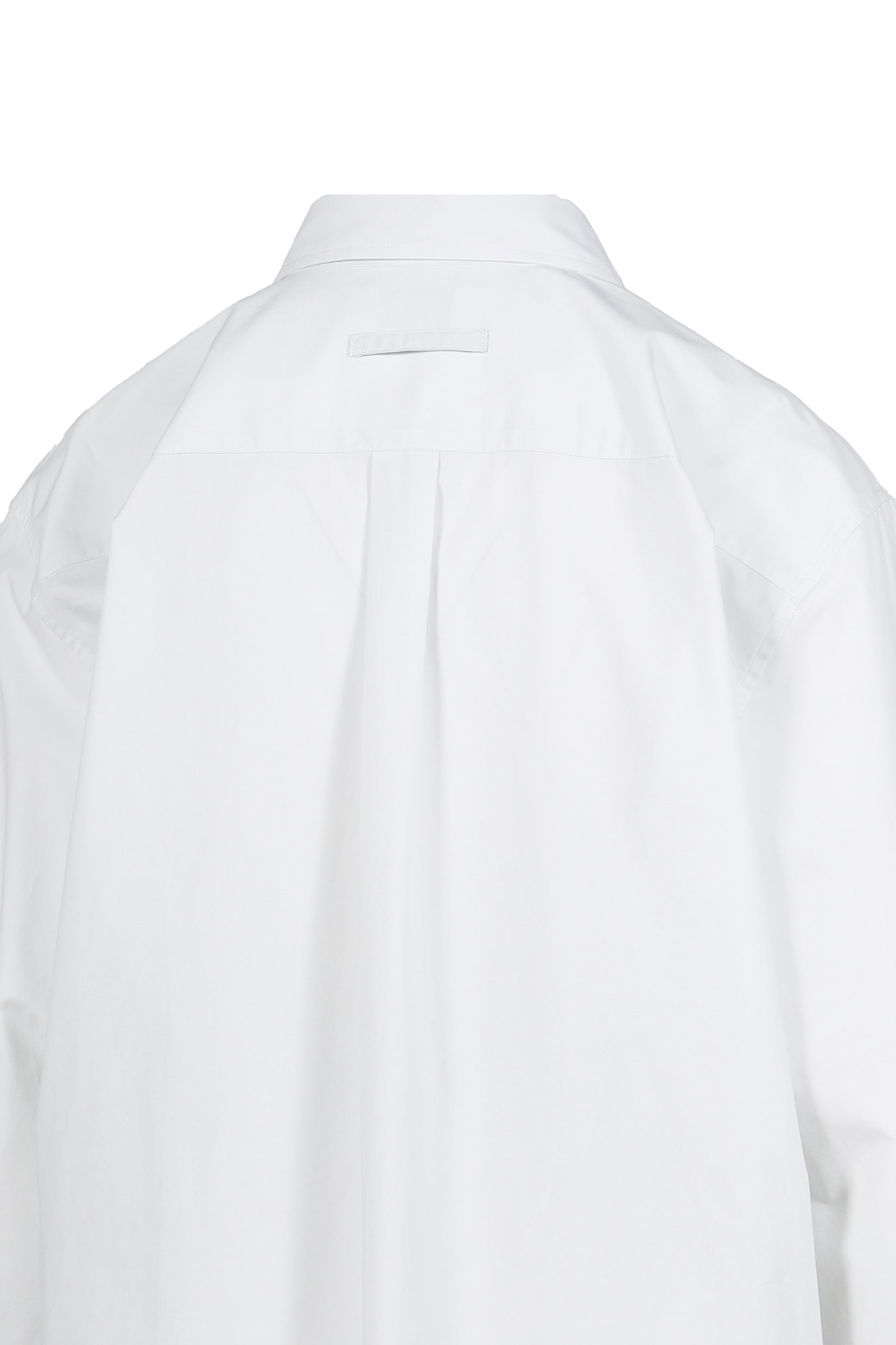 Shirt printed "BLURRY ROSES"