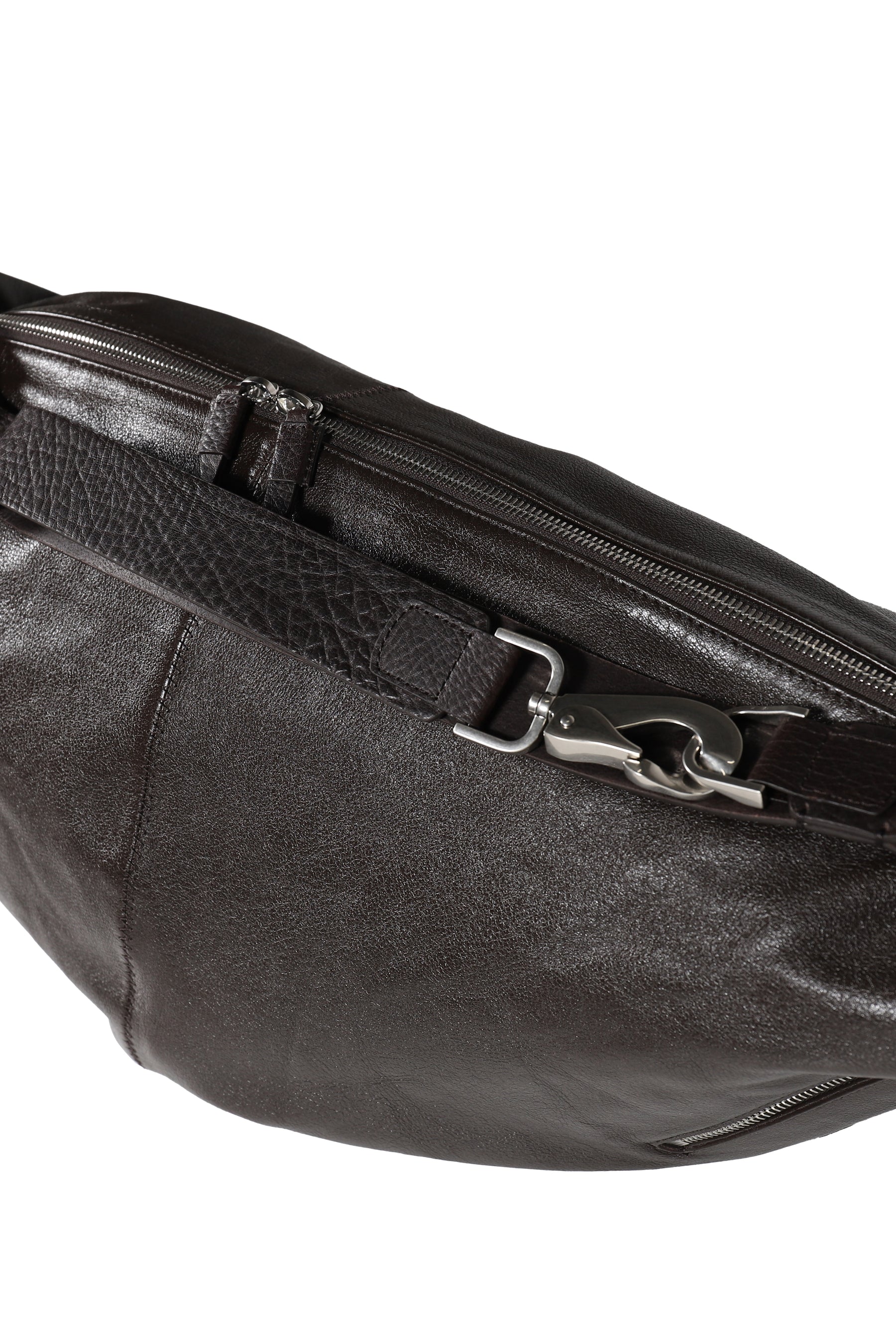 LARGE QUIVER CLIP BAG / DARK CHOCOLATE