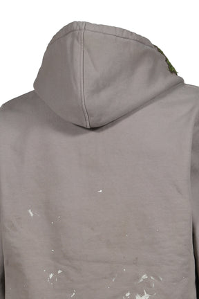 MOSS-GROWN EMBROIDERY HOODIE / GRY