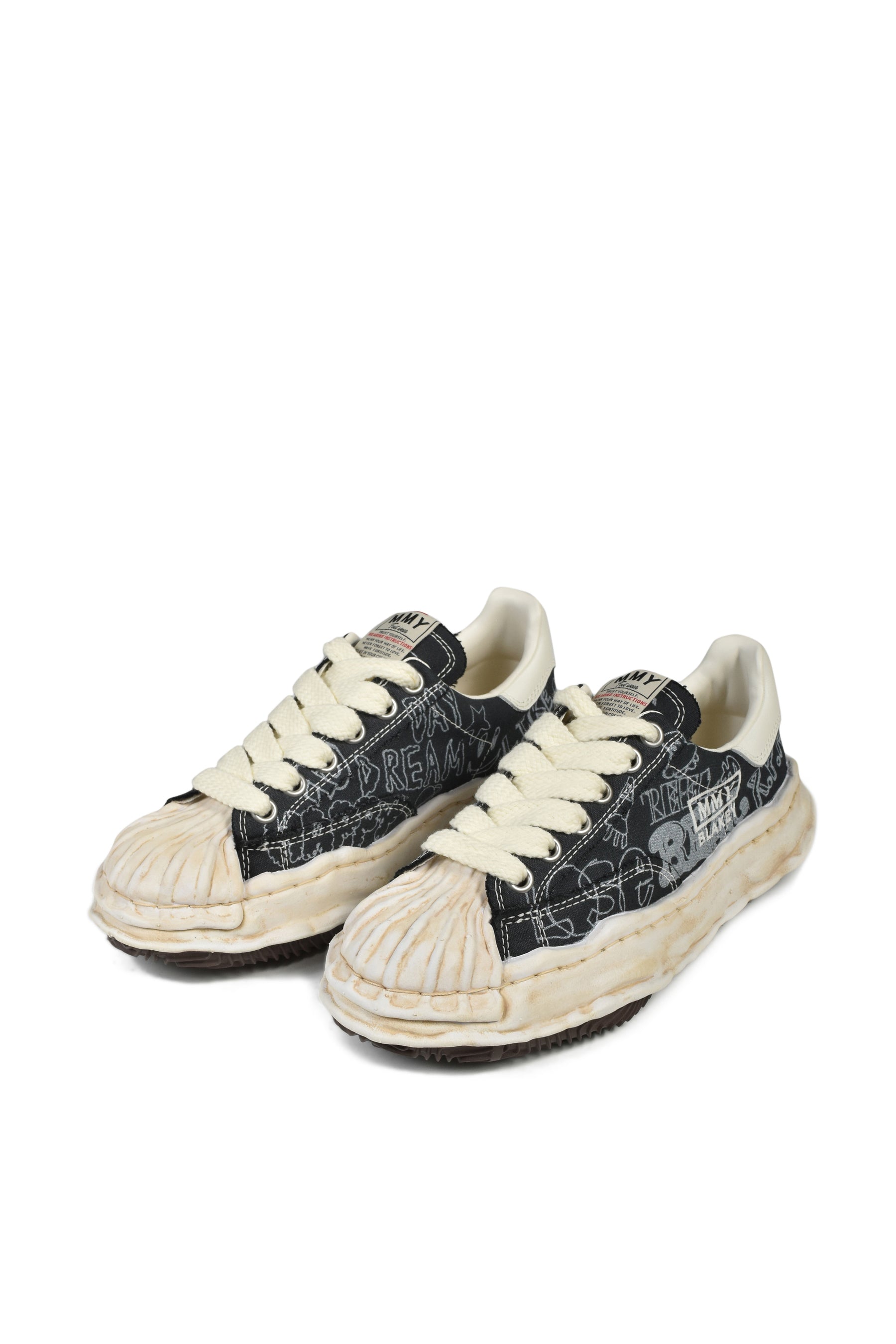 BALAKEY GRAFFITI LOW CANVAS / BLK