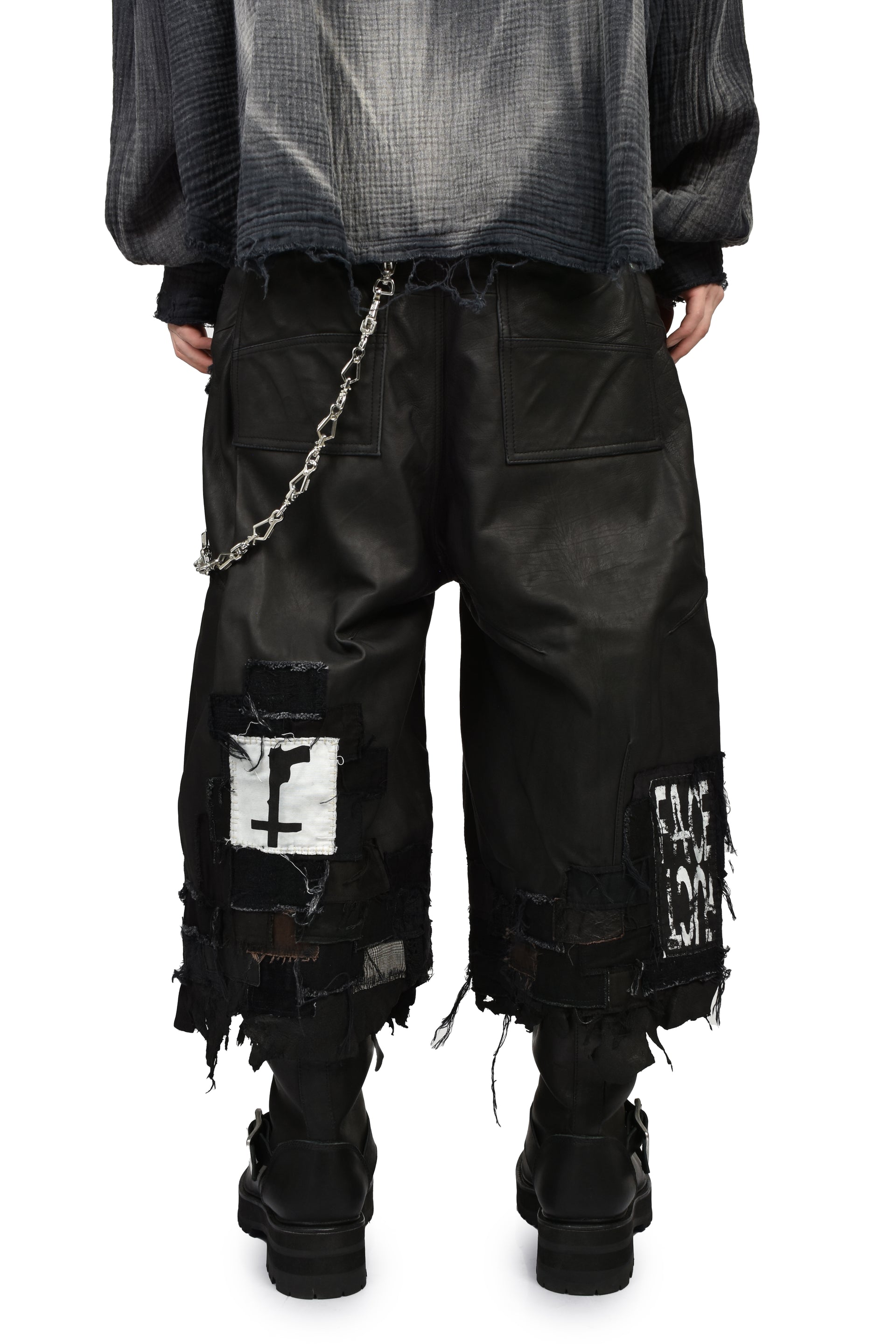 CRUST LEATHER SHORTS  / BLK