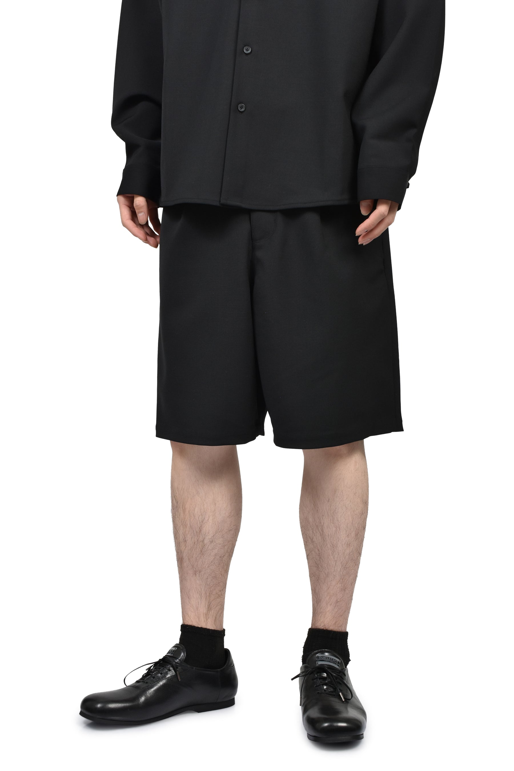 TAILORED SHORTS / BLK