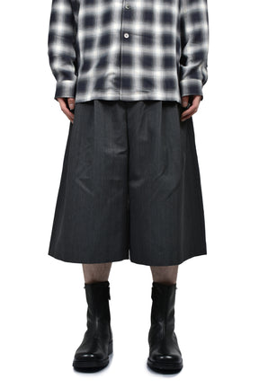 SPLIT SHORTS / GRY PINSTRIPE