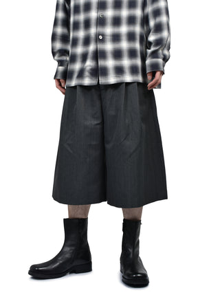 SPLIT SHORTS / GRY PINSTRIPE