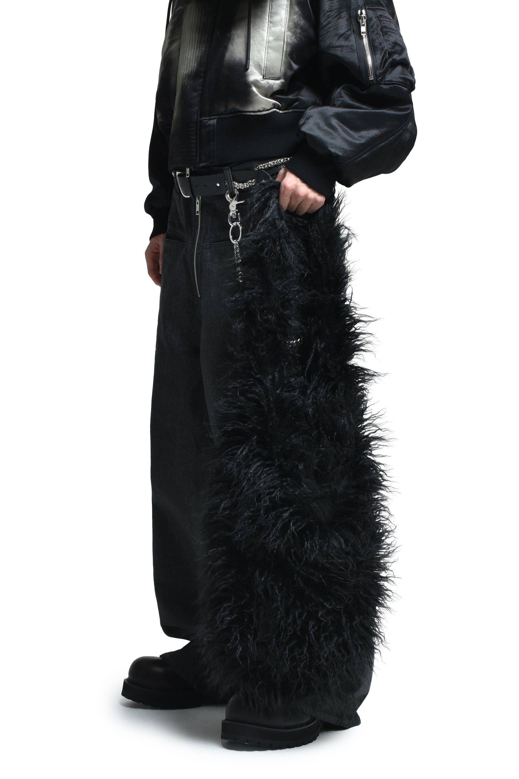 HAIRY FUR SHOULDER BAG / BLACK 