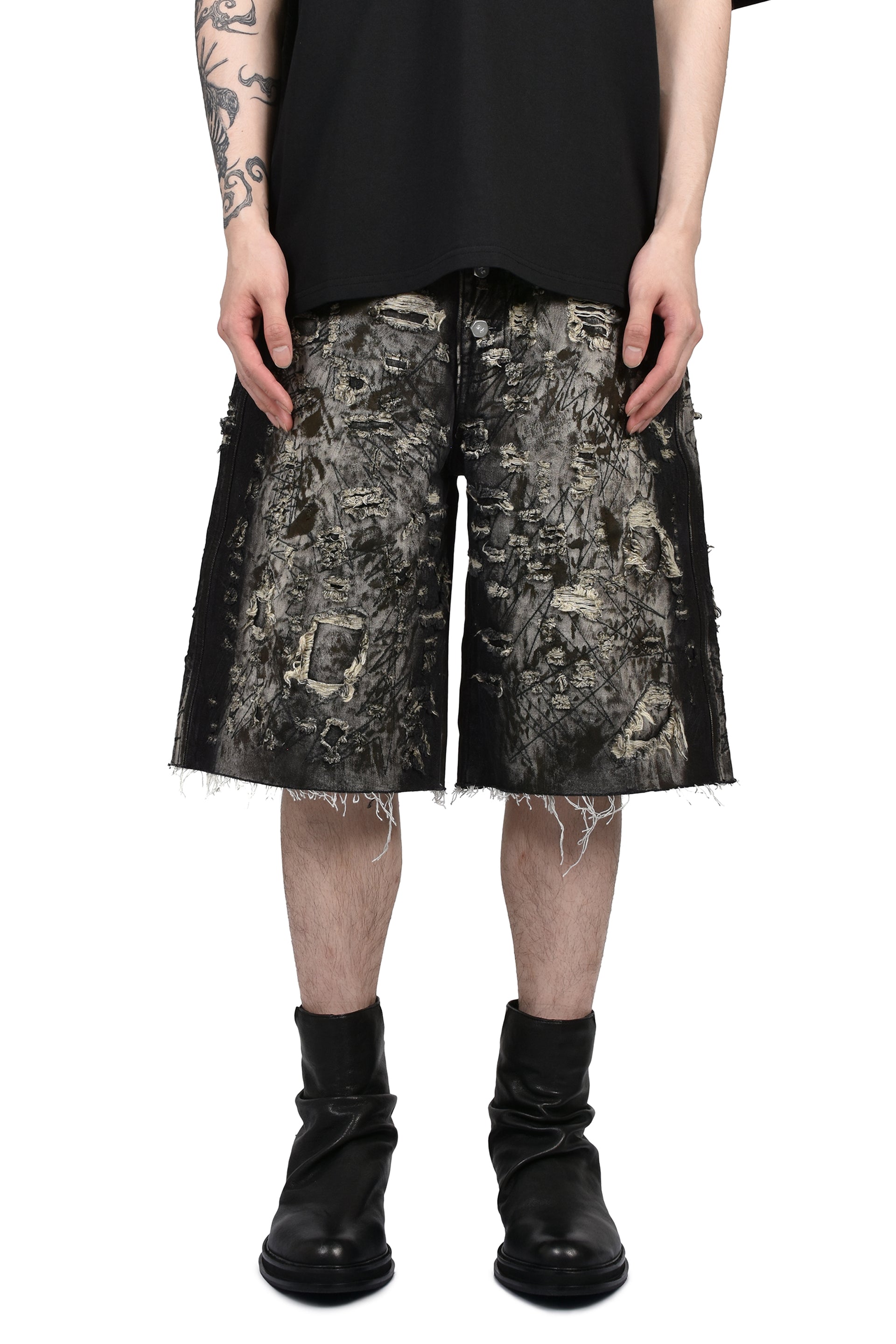 HARD WASHED DESTROYED DENIM SHORTS / BLK