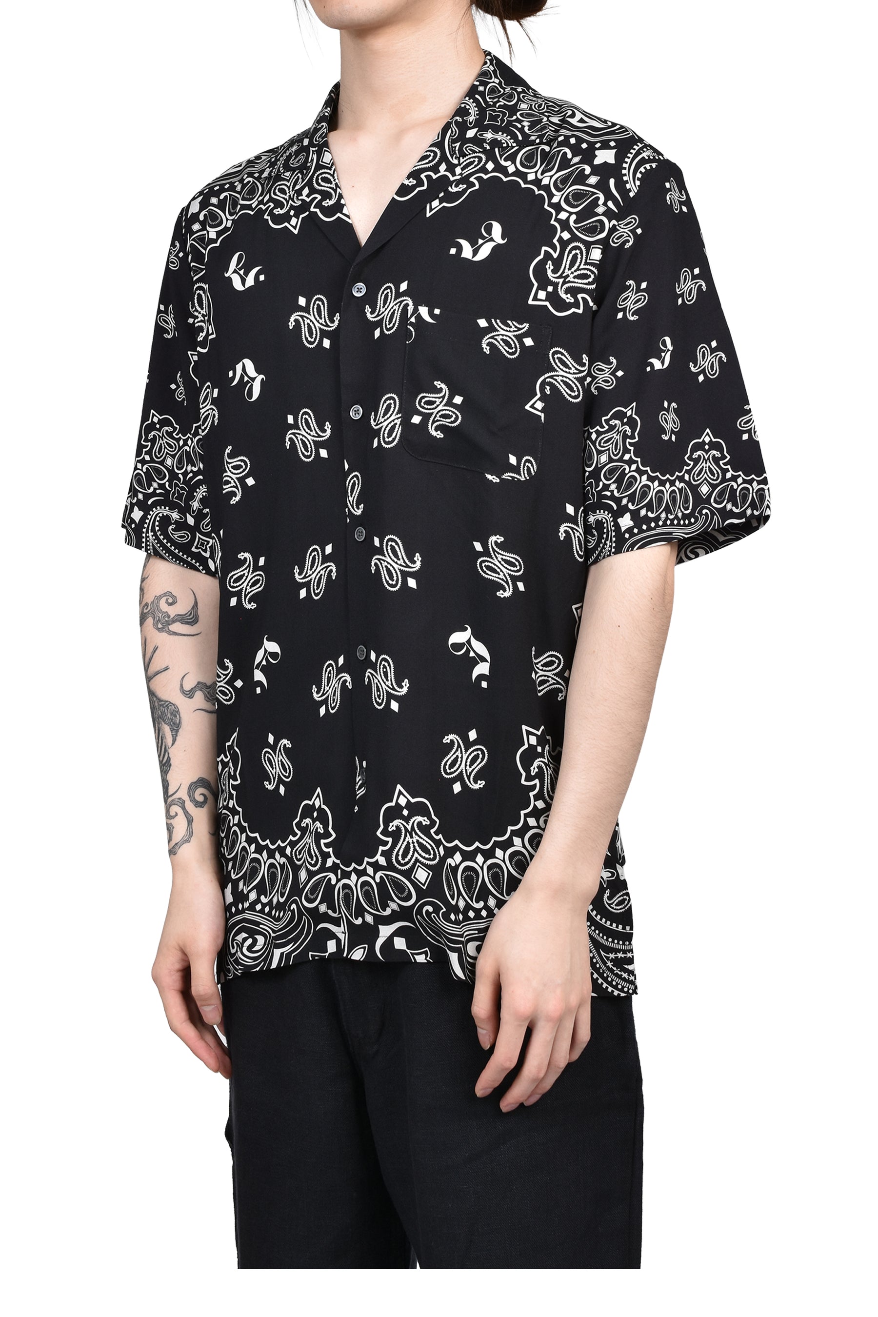 PAISLEY SHORT SLEEVE SHIRTS / BLK