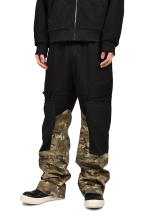 MIXED MATERIAL CARGO SWEAT PANT / CAMO HALF