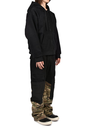 MIXED MATERIAL CARGO SWEAT PANT / CAMO HALF