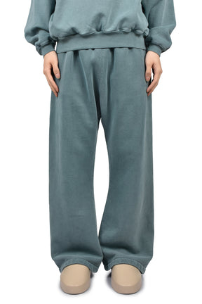 SIGNATURE FLARE SWEATPANT / FADED COASTAL