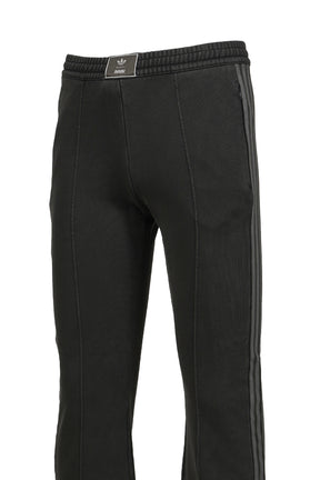 AV TRACK PANT / CARBON