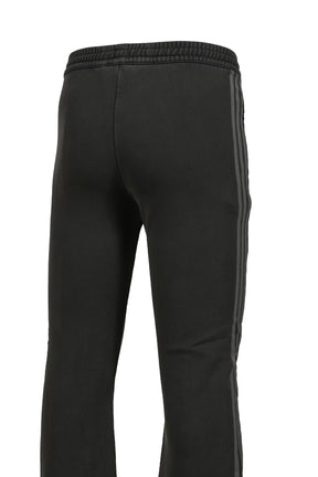 AV TRACK PANT / CARBON