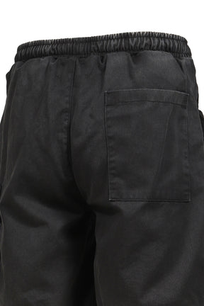 LEFT OUT SHORT / BLACK