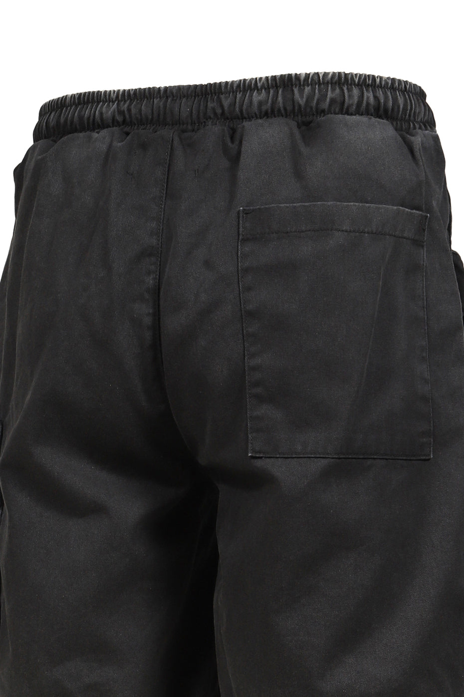 LEFT OUT SHORT / BLACK