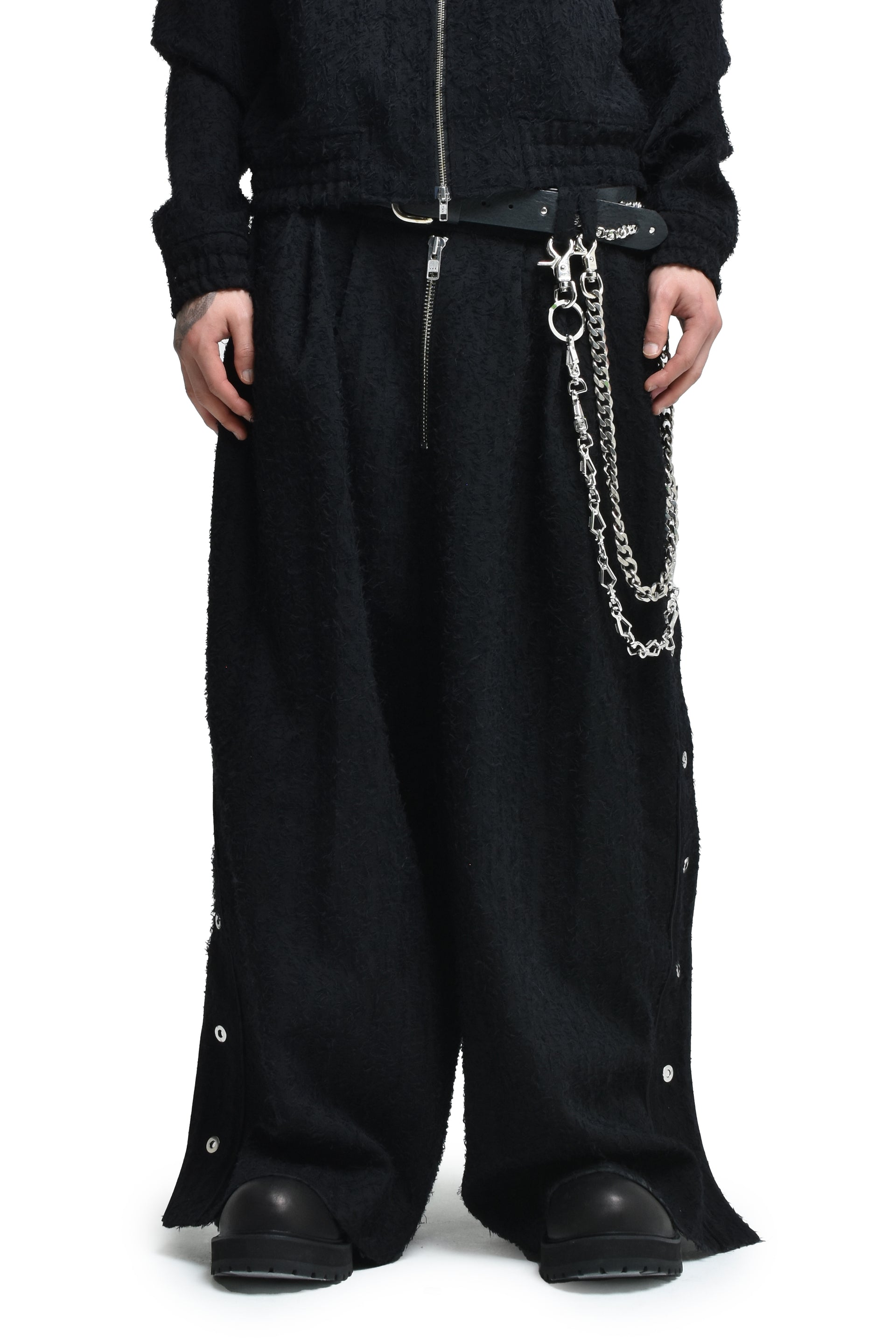 FLYINGHAIR SIDE SNAP TROUSER / CORE BLK