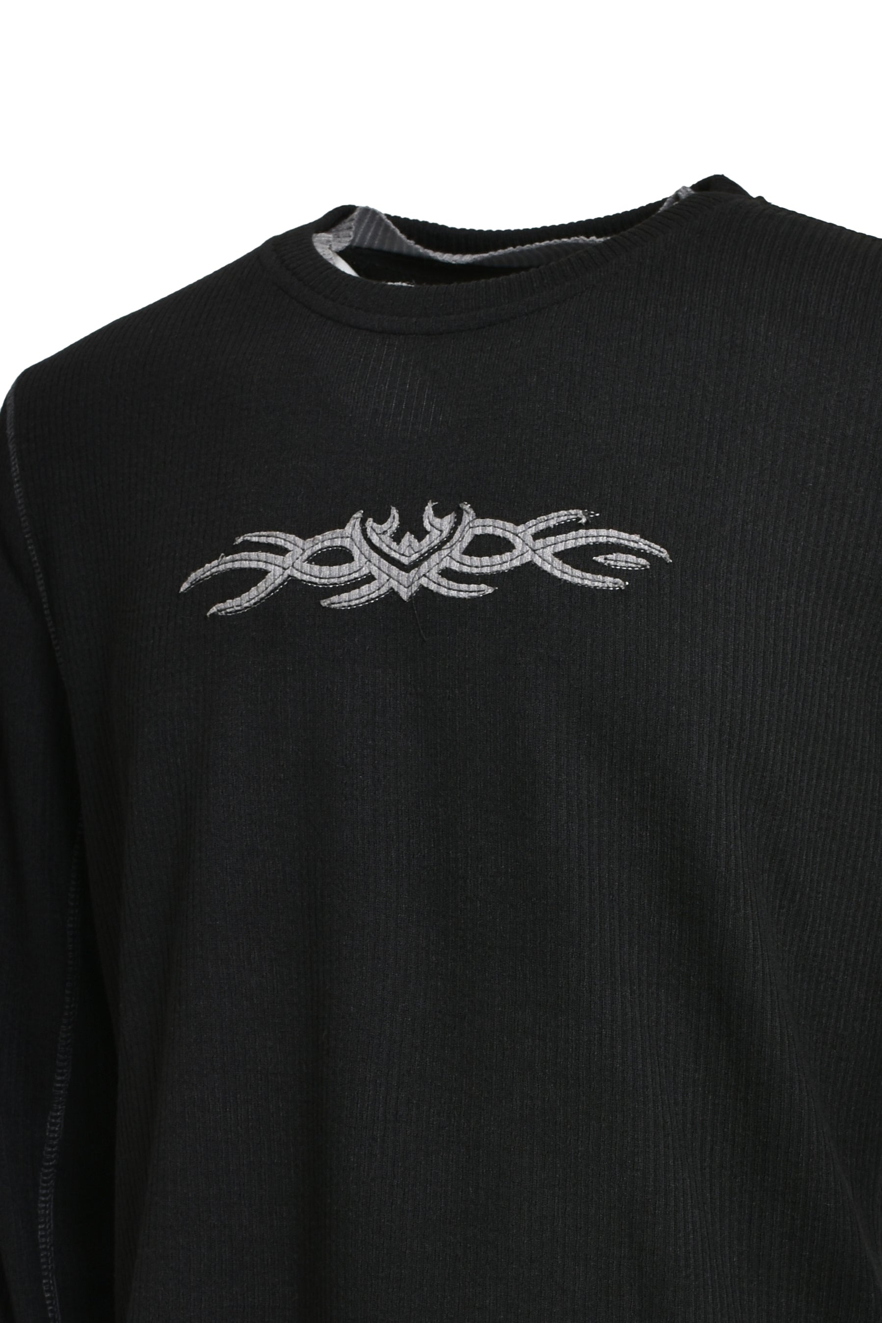 BLACK WAFFLE TRIBAL APPLIQUE LS / BLK