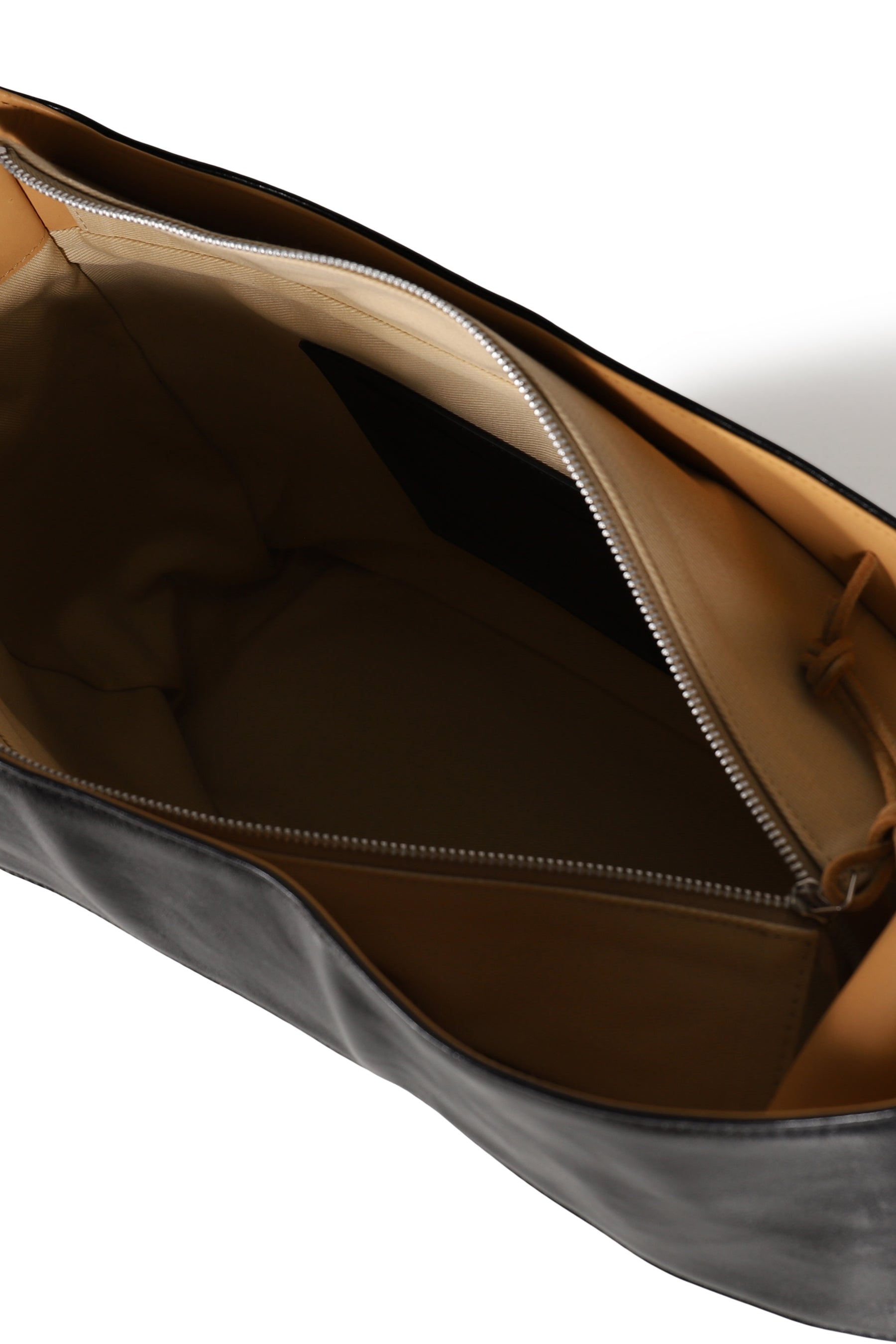 GRANDE BRICK BAG / BLK