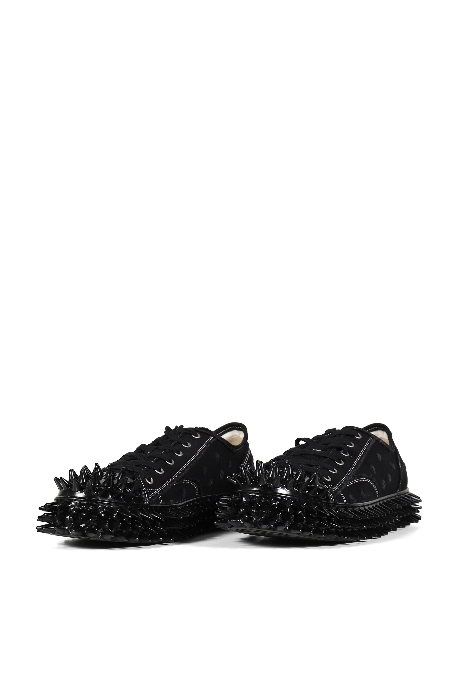 SPIKY CANVAS SNEAKER / BLK