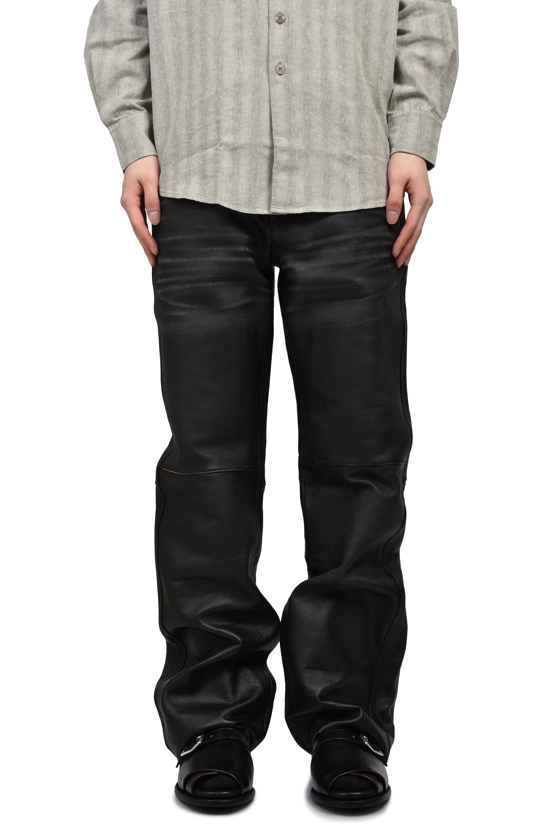 CARLSON CUT / BLK