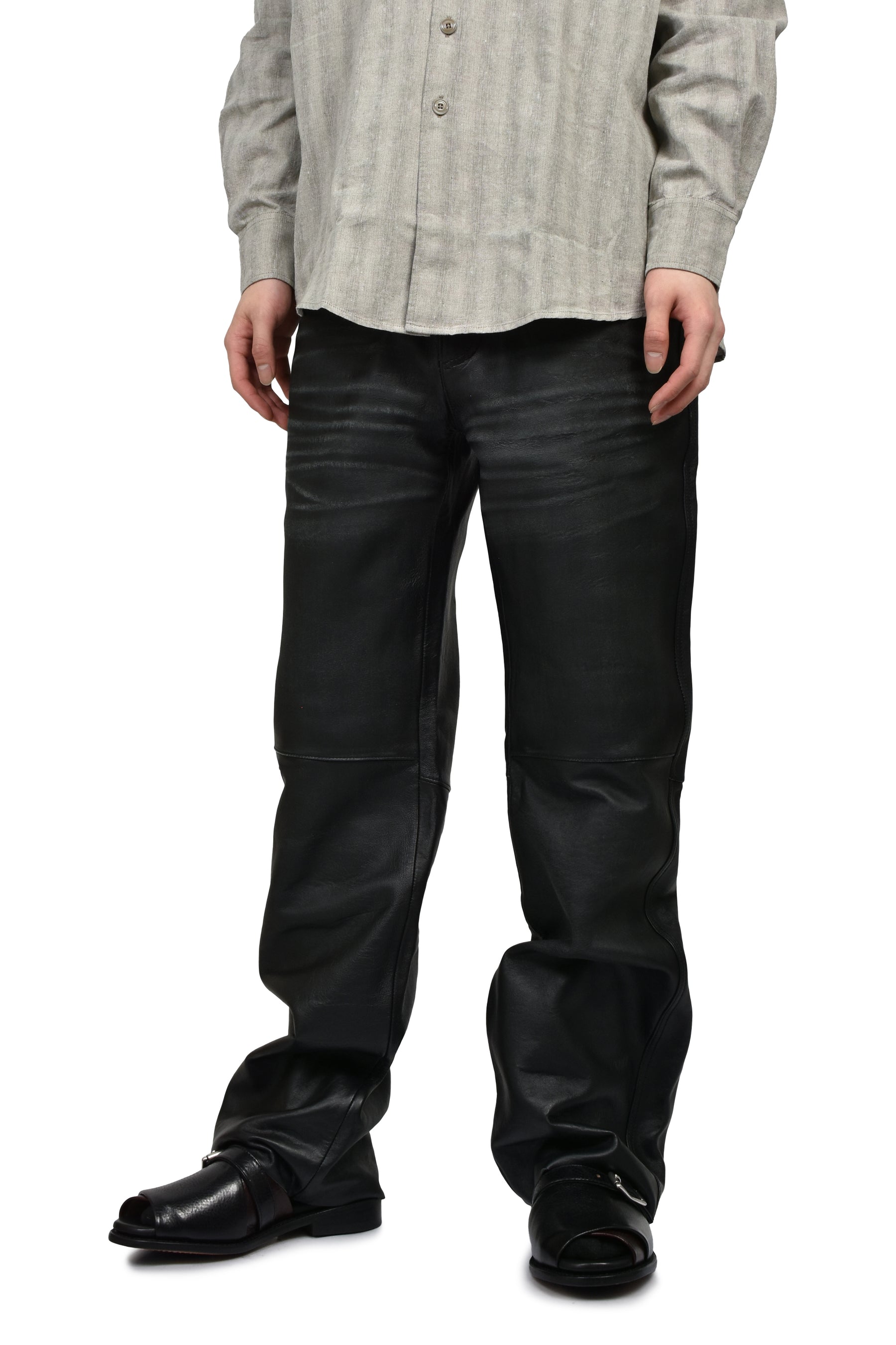 CARLSON CUT / BLK