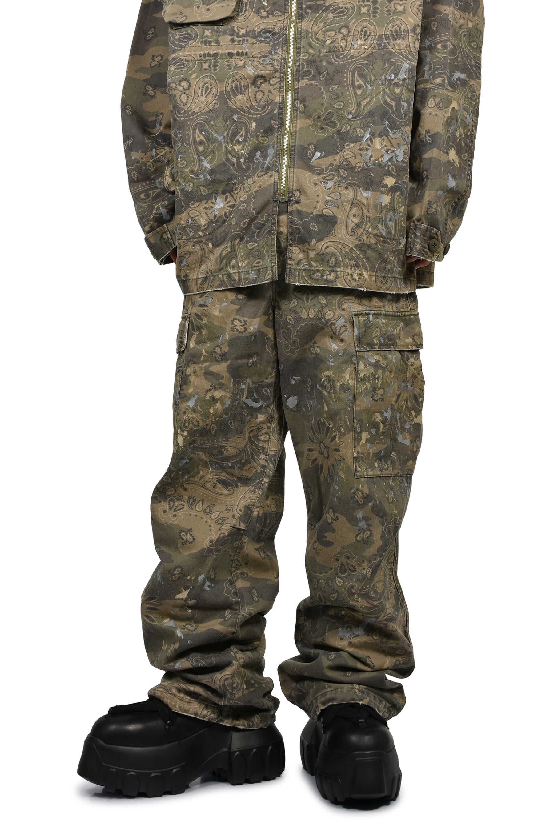 PAISLEY CAMO CARGO PANTS / KHA