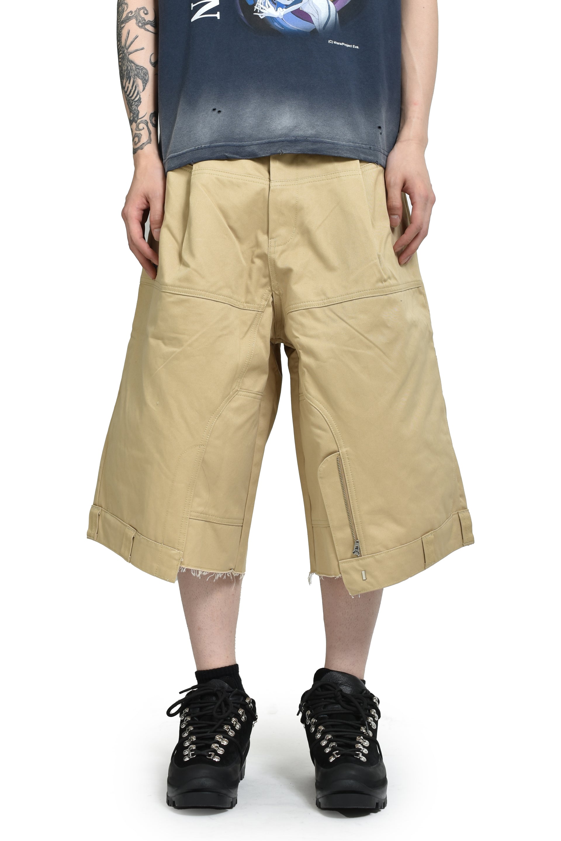 UPSIDE DOWN WORK JORTS / BEI