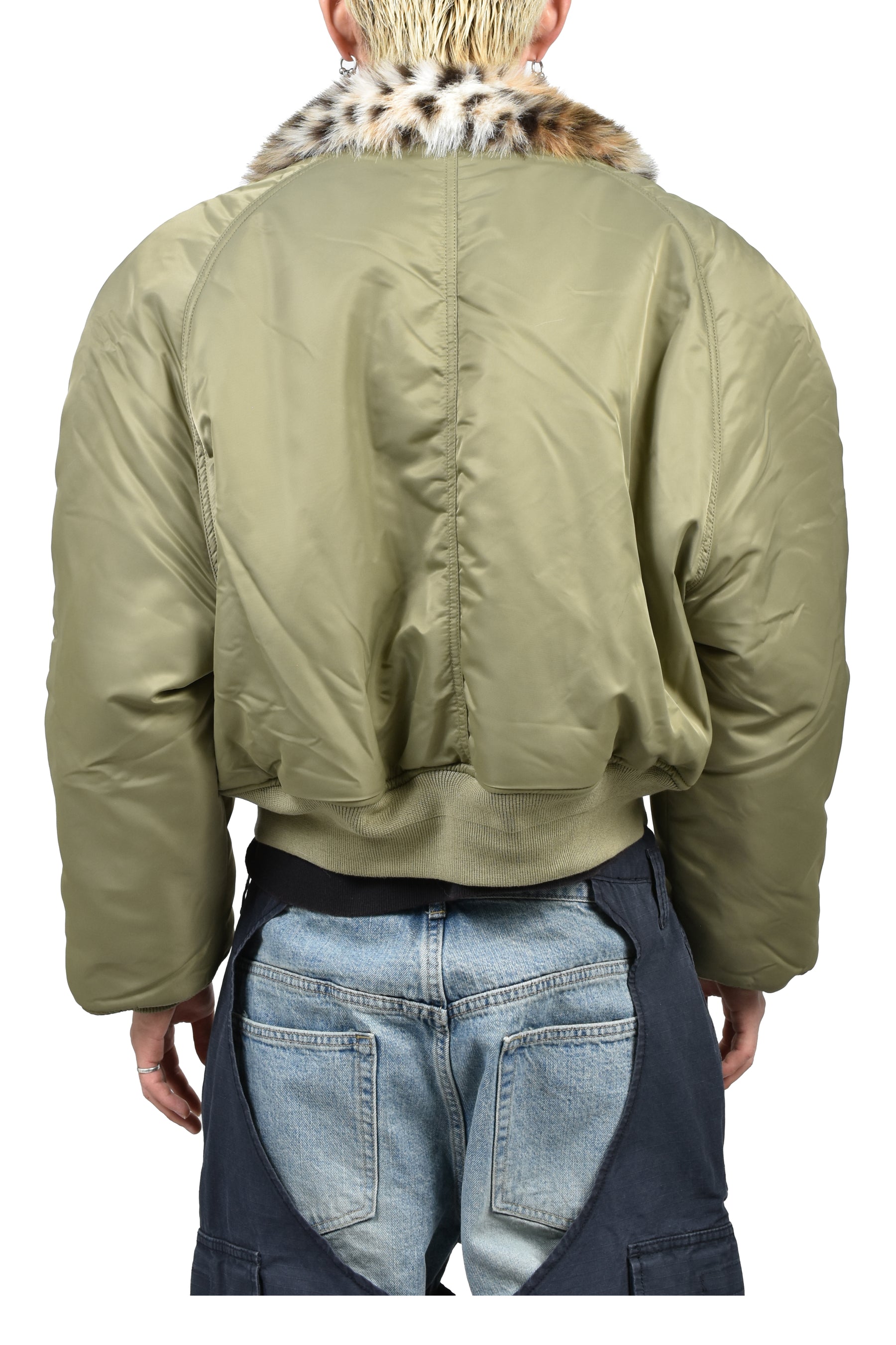 EXAGGERATED SHOULDER FUR N2B / KHA