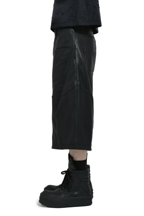 COW LEATHER BAGGY SHORTS / BLK 