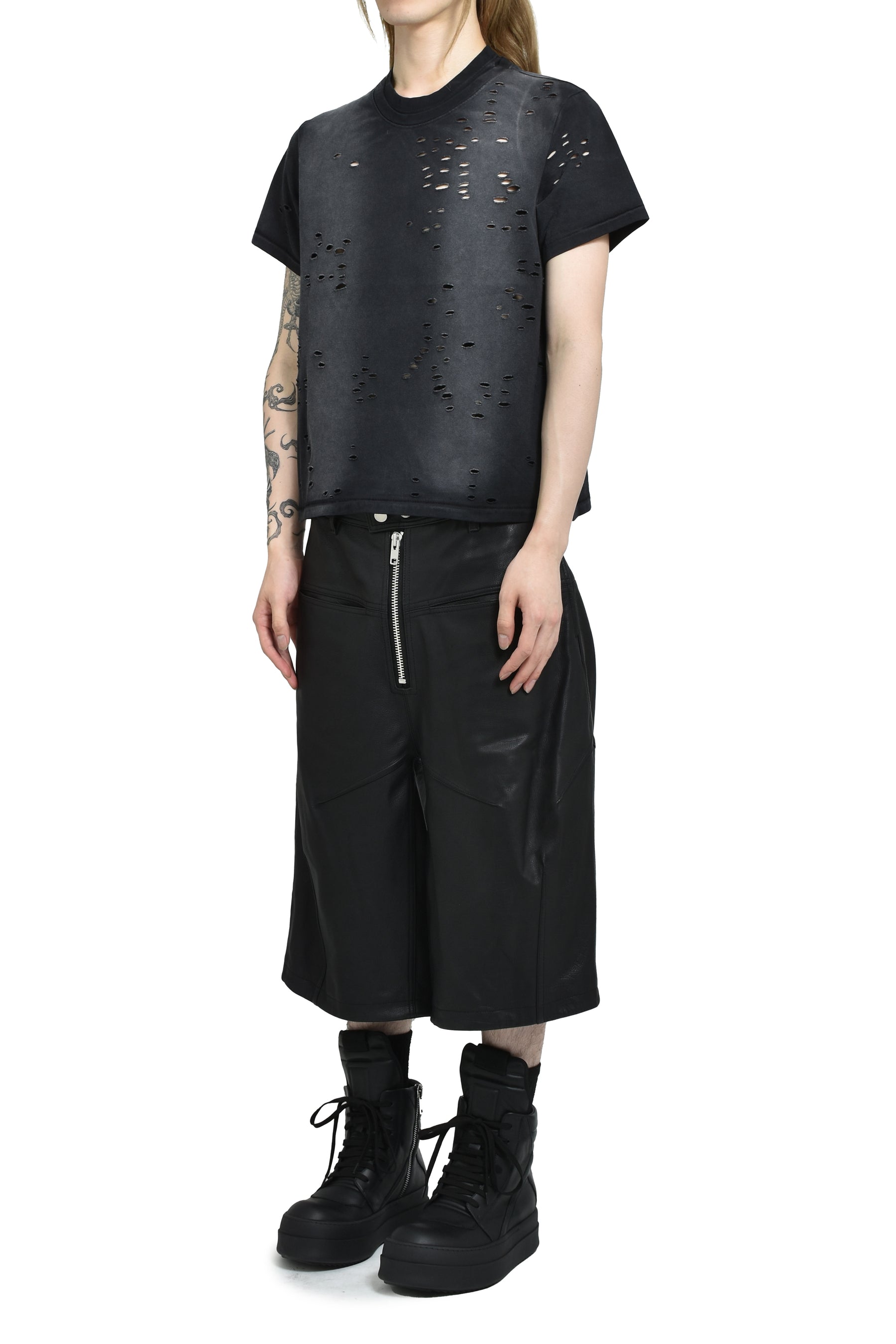 COW LEATHER BAGGY SHORTS / BLK 
