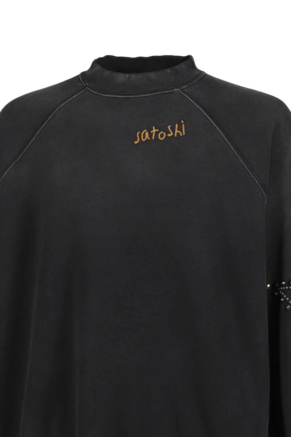 STAR STUDDED CREWNECK / BLACK 