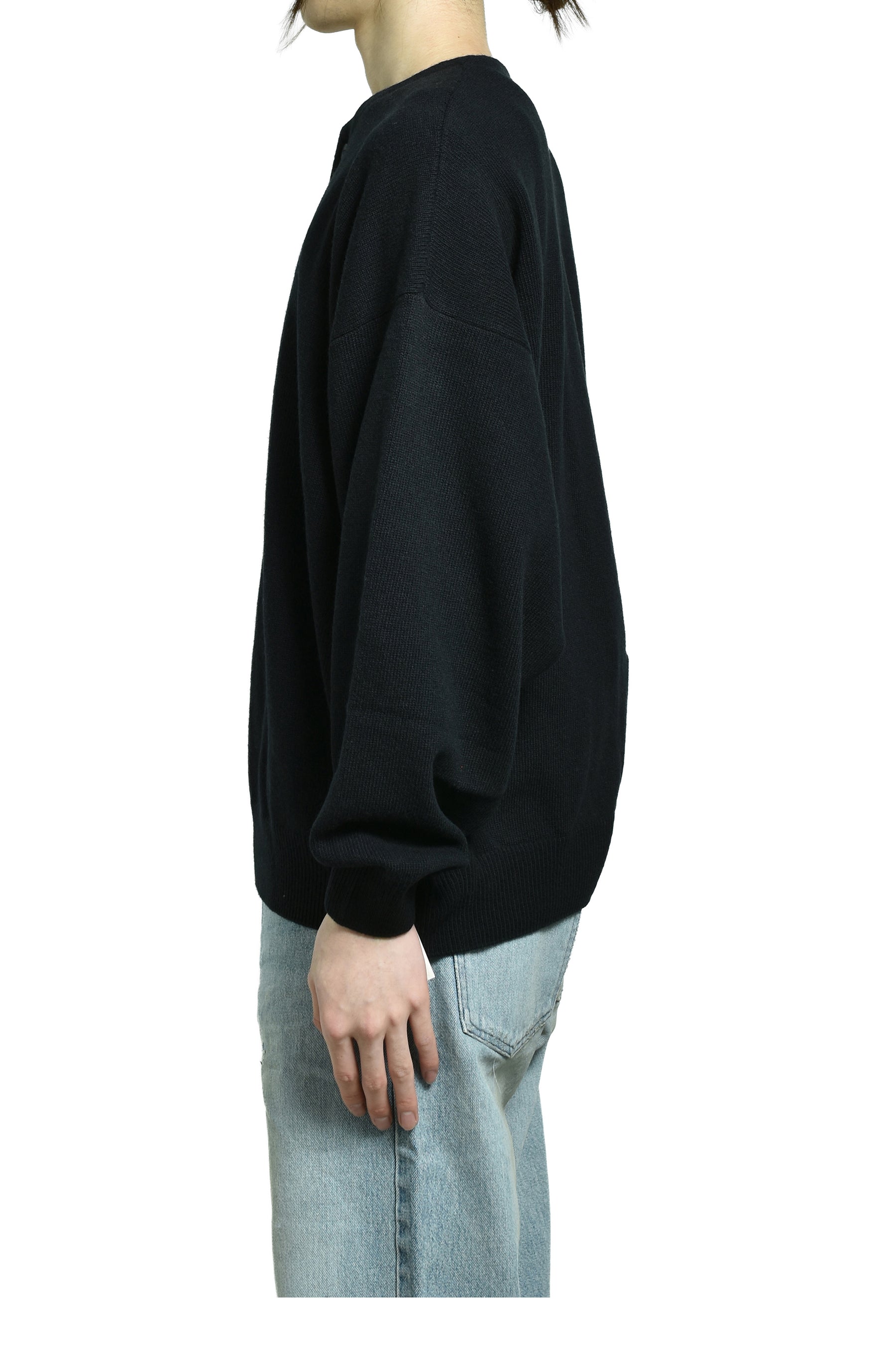 HENLEY SWEATER / BLK