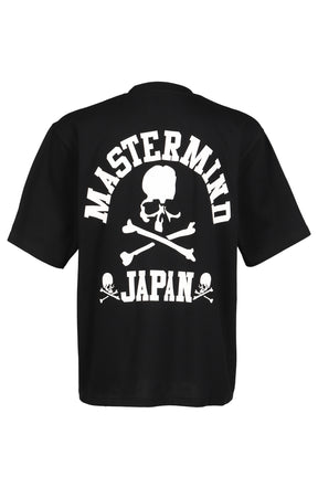 NEW ERA OVERSIZED S/S T-SHIRT / BLK