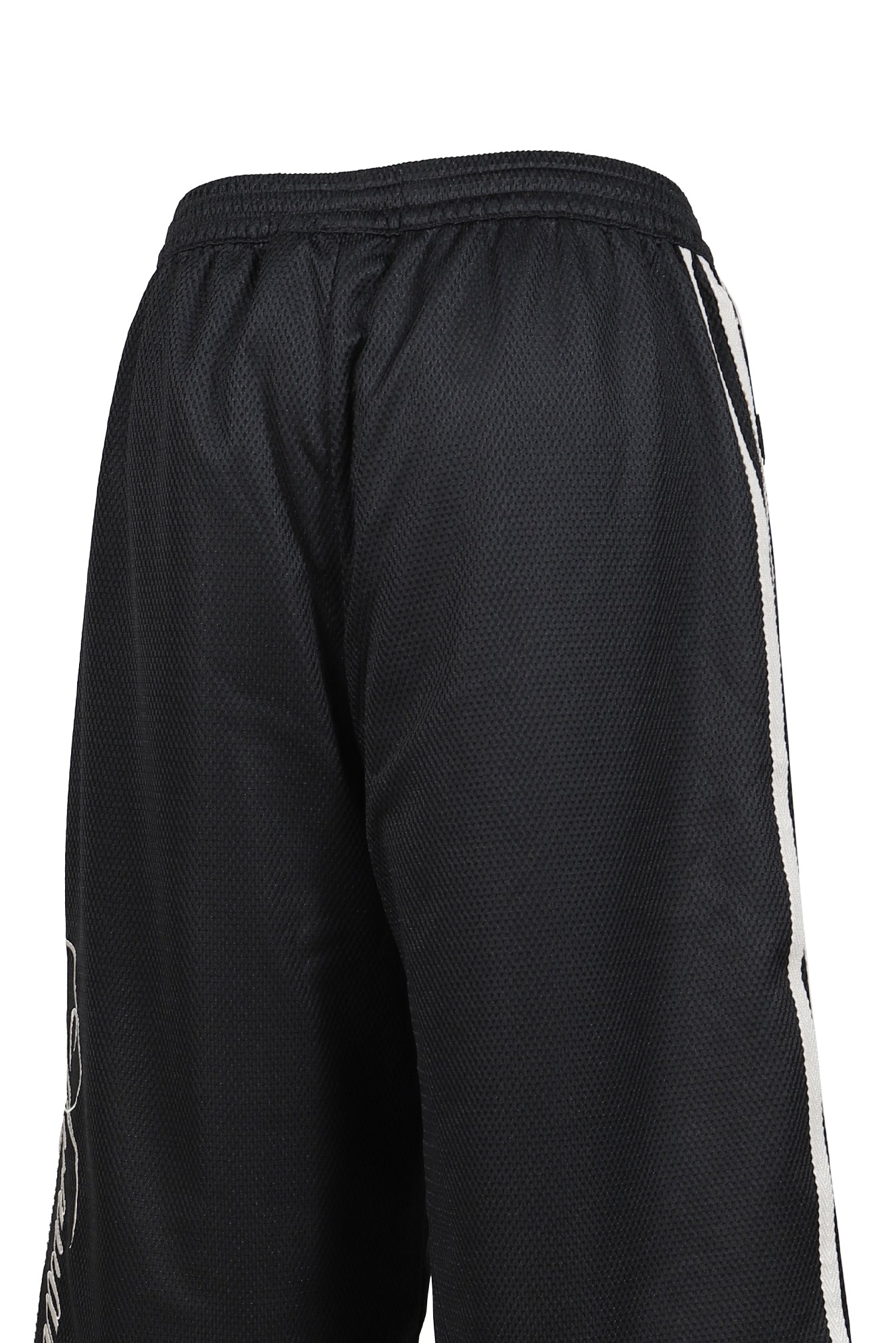 AV SHORTS / CARBON