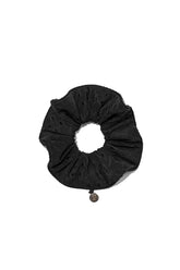 CHARM SCRUNCHIE / BLK