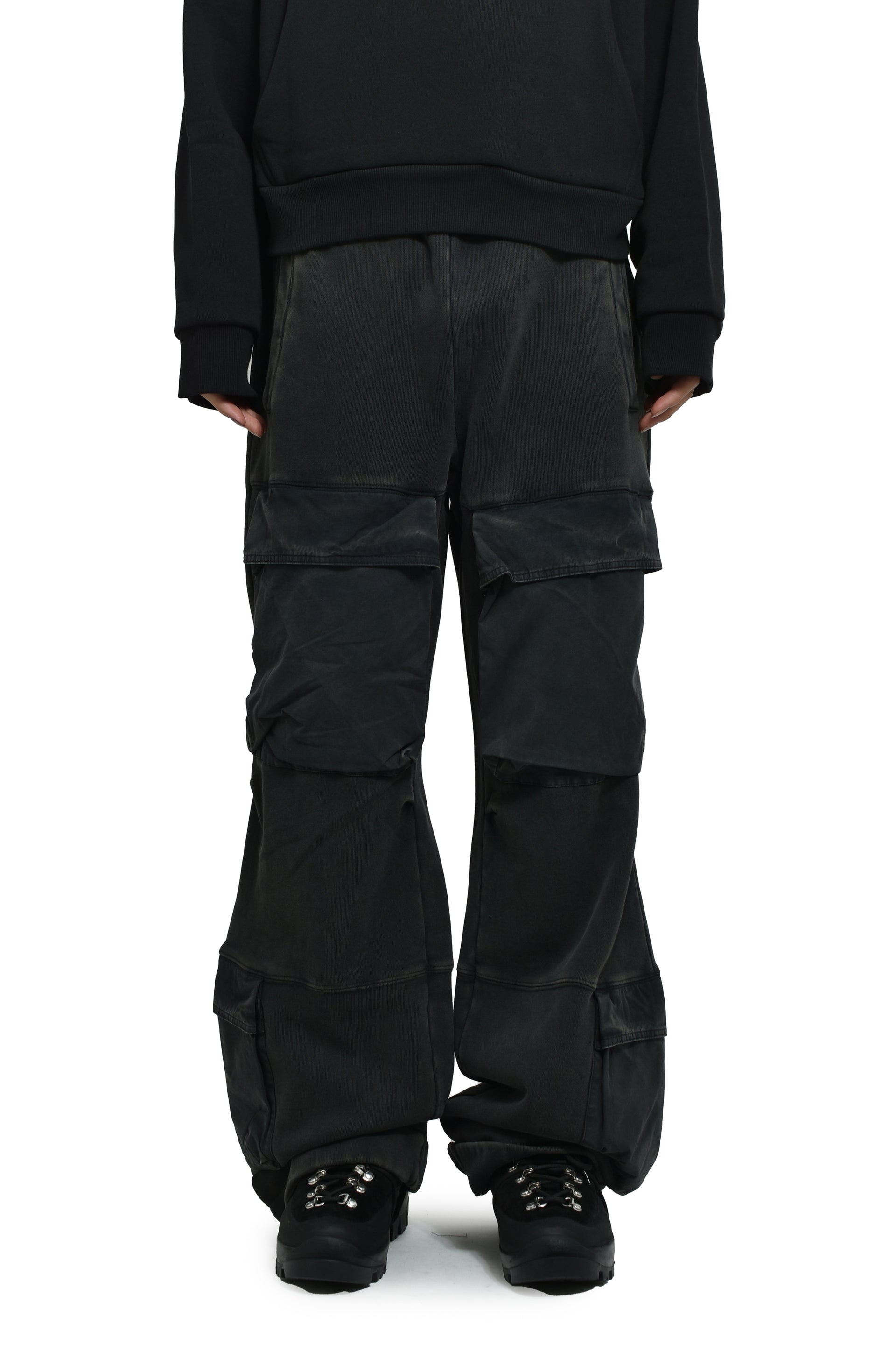 UTILITY SWEATS / WASHED BLK